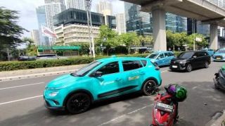 インドネシアで増えるＥＶタクシー、快適さに課題も？