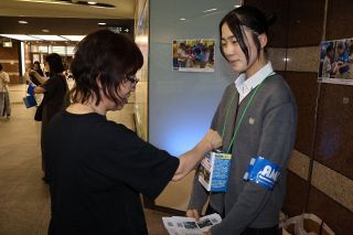 フィリピン地震被災地支援　ＡＭＤＡが岡山駅地下で募金活動