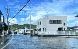 岡山県と福山市で冠水、倒木相次ぐ　高速道でトラック事故も 一部地域で停電発生