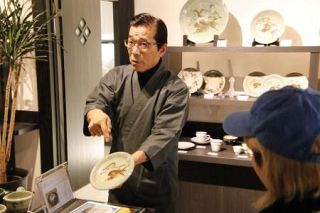 「大切なのは血縁ではない」、弟子と再びともす伝統の炎　原発事故で離散した焼き物の里、「３００年」のその先へ