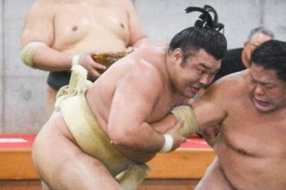 横綱昇進目指す霧島、充実の調整　時津風の連合稽古で１９勝２敗