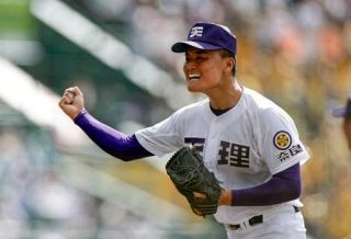高川学園３―６天理　天理が六回に逆転