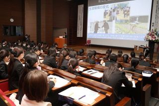 「看護の心」大切さ再認識　岡山県と県協会が大会 報告や講演