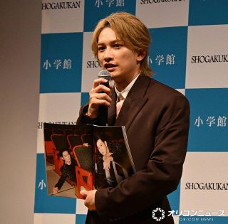 羞恥心」から15年…野久保直樹が最新ショット公開 ヒゲ×サングラスの