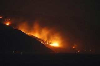 初の週末、不安抱え避難　岩手の大規模山林火災