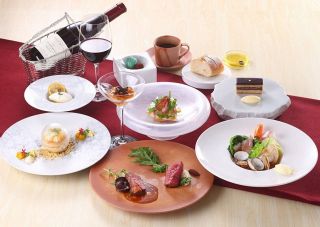 「ＵＮＯ　ＨＯＴＥＬ」開業５周年ディナー　レストランで３１日まで