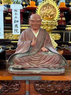 誕生寺ゆかりの木像引き取り　久米南 江戸期の僧・実心