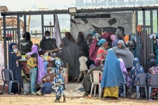 【米の攻撃受けたナイジェリア】「見捨てられた」避難民　やまぬテロ、帰郷遠く