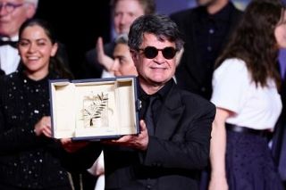 カンヌ、パナヒ監督作に最高賞　早川監督「ルノワール」受賞せず
