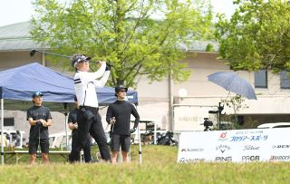 ＤＯＷＡ興産Ａ（岡山市）トップ通過 企業対抗ゴルフ予選第１戦　１３チームが決勝進出