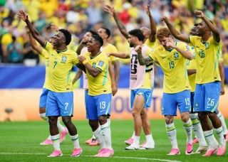 日本１―２ブラジル　日本、ブラジルに逆転負け
