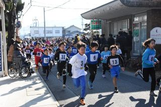 真庭・久世で新春ロードレース　１４部門に２７１人・２５組出場