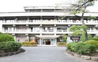 不同意わいせつ 新見の消防士逮捕　容疑で高知署