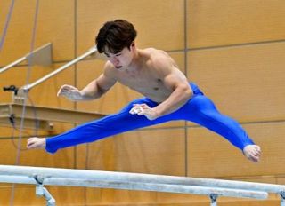 体操の橋本と岡、団体金に気合　１０月世界選手権へ合宿公開