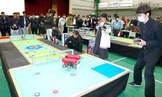 津山でロボットコンテスト　国内外４６チーム 完成度競う