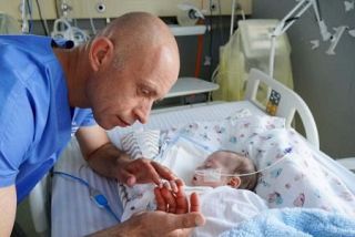 最期まで寄り添う　病気や障害の子ら受け入れ　ウクライナ医療施設