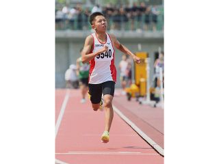 男子１５００、中村（さくら走練）が大会新Ｖ 女子は中西（京山中）が制す 女子走り幅跳びは平井（Ａｓｔｅｒ） 岡山県中学生陸上選手権第１日