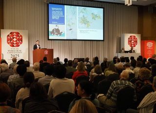 日本のバラ文化の歴史紹介　世界会議福山大会 専門家が講義