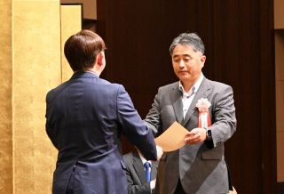 「電波の日」１１団体３個人表彰　中国総合通信局と情報通信懇談会