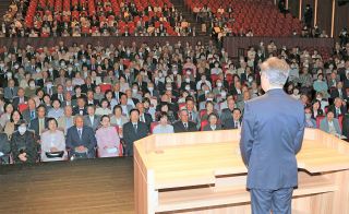 苦楽を分かち合った５０年　金婚夫婦お祝いの集い 岡山会場に２８９組