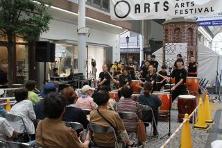 公募の演奏家、商店街でステージ　おかやまアーツフェスのイベント