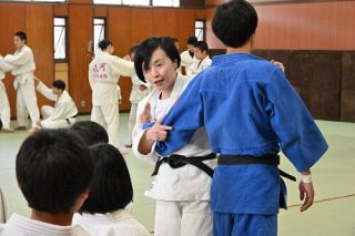 全柔連公認指導員 乗本さん（岡山矢掛）が最上位資格取得　県内女性初「活躍のきっかけに」