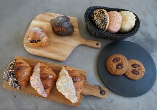 チョコ足しのパンやドーナツ発売　メルシーがバレンタインで限定品