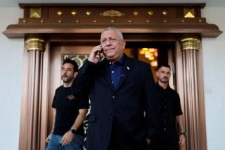 【イスラエル総選挙】ネタニヤフ首相、苦戦予想　息子戦死の元軍トップ注目