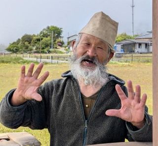 「選挙に出て良かった！」市長選に出馬した“仙人”が流した涙　２０％の得票で港町に走った激震、浮き上がった民意とは
