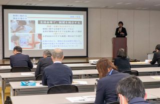 ＮＩＥ報告研修会「地域の反響成長に」　実践指定４校が取り組み発表