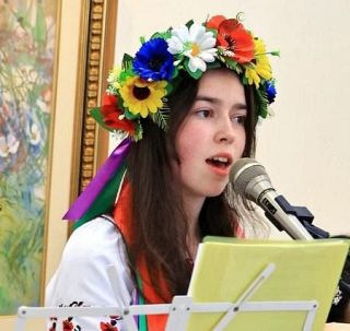 「私だけ逃げた」祖母への罪悪感を抱えて日本へ　ウクライナ侵攻から４年、１人の女性の夢守った小さな教室