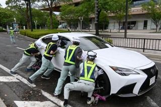 千葉豪雨、放置車の撤去見通せず　２７００台が道路ふさぐ