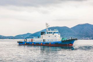 国内初 水素燃料のタグボート進水　常石造船 ＣO2削減へ重油と混焼