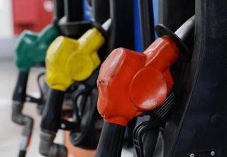 ガソリン補助金１兆円を閣議決定　財源を積み増し、１２月から縮小