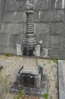 日応寺の宝篋印塔 岡山市重文指定　市教委「貴重な中世石造物」