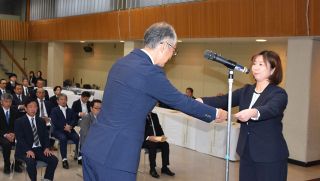 優等賞に７４銘柄 ４４社表彰　中国５県清酒鑑評会 広島国税局