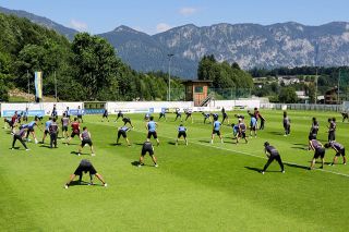 Ｊリーグ新時代へ　８月開幕で進む海外との「交流」と「競争」　ファジアーノなど欧州キャンプ実施