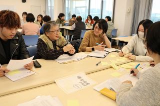 子ども食堂の課題や運営方法考える　県こども食堂交流会