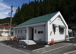 新見・布瀬地域づくりセンター完成　大広間やステージ、バリアフリーに配慮