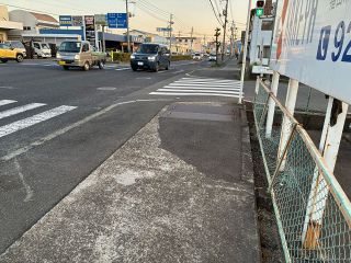 小学生４人事故巻き添え　福山の県道交差点、はねられ軽傷
