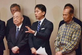 ２千円備蓄米で「高騰抑えたい」　小泉農相、引き下げ意欲