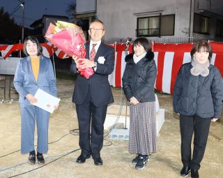 里庄町長選 赤木氏が初当選　３回連続無投票