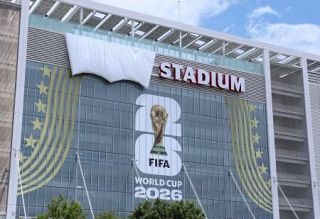 【Ｗ杯ビジネス】命名権でせめぎ合い　隠し切れないロゴマークも