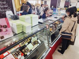 バレンタインチョコの特設売り場　天満屋岡山店にオープン