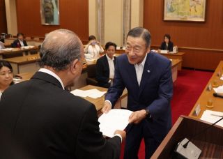 部活動地域展開へ体制整備を　県スポ協、振興議連に要望