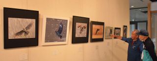 ハヤブサなど野鳥４０種類撮影　愛鳥週間合わせ和気で写真展　