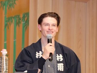 俳優 村雨辰剛さんが相互理解訴え　外国人と共生テーマ 岡山でトーク