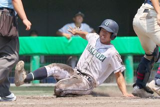 学芸館、九回均衡破り城東下す　高校野球 第８日３回戦 