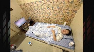 ひつじねいり・松村祥維「1泊1100円」の激安ホテル潜入　“前科10犯”の宿泊者との遭遇や宿泊体験　「二桁!?」「窃盗10!?」と驚き