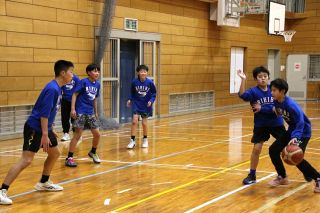 ９年ぶり大舞台で「３戦全勝」を　玉野・二日比ＢＬＵＥＦＯＸがミニバス全国大会出場